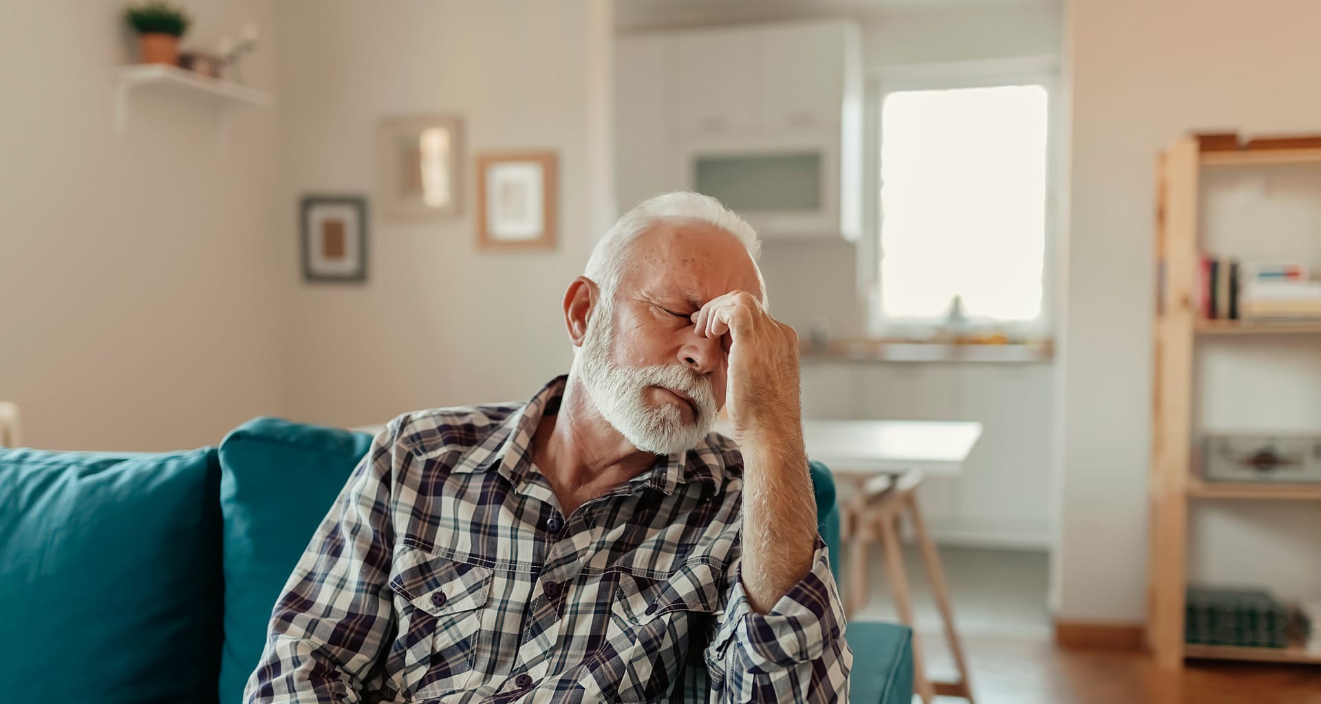 older man couch headache quG