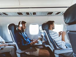 airplane passengers XnPe.width .jpg
