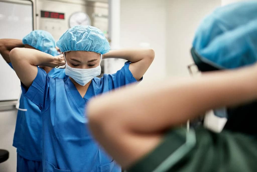 hospital workers wearing masks.width .jpg