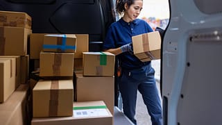 woman delivery truck fCsHPg.width