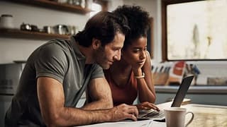 CoupleStudyingLaptop vMuRvN.width .jpg