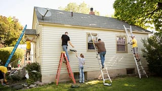 people painting house IPqqtu.width .jpg
