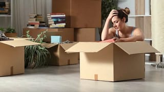 moving distress ekYH.width .jpg