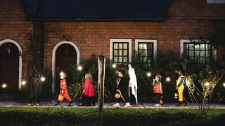 Trick or treaters WVVrn.width .jpg