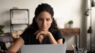 woman s at laptop gettyimages .jpg