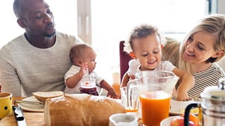 family eating breakfast YDIthZ.width .jpg