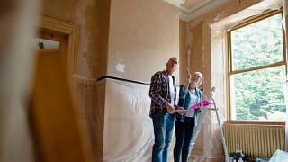 man and woman renovating home MdVRJD.width .jpg