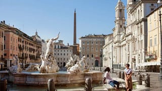 two people at fountain in Rome dZDgv.width .jpg
