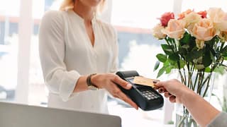 Credit card store swipe.width .jpg