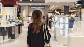 Woman shopping department store QKqVj.width .jpg