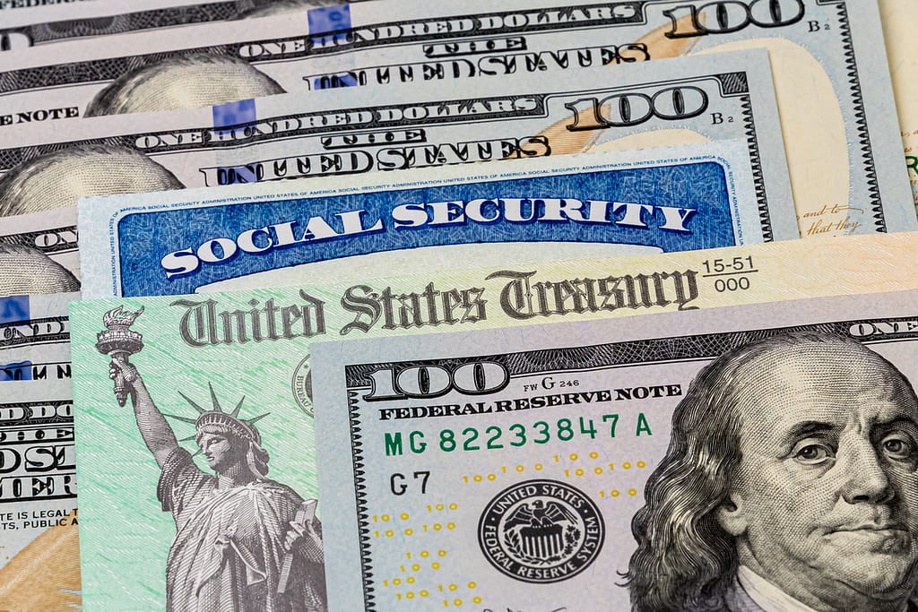 gettyimages social security check card hundreds.jpg