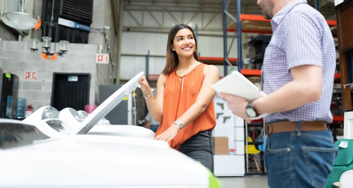 two people talking in appliance store hWxszY.width .jpg