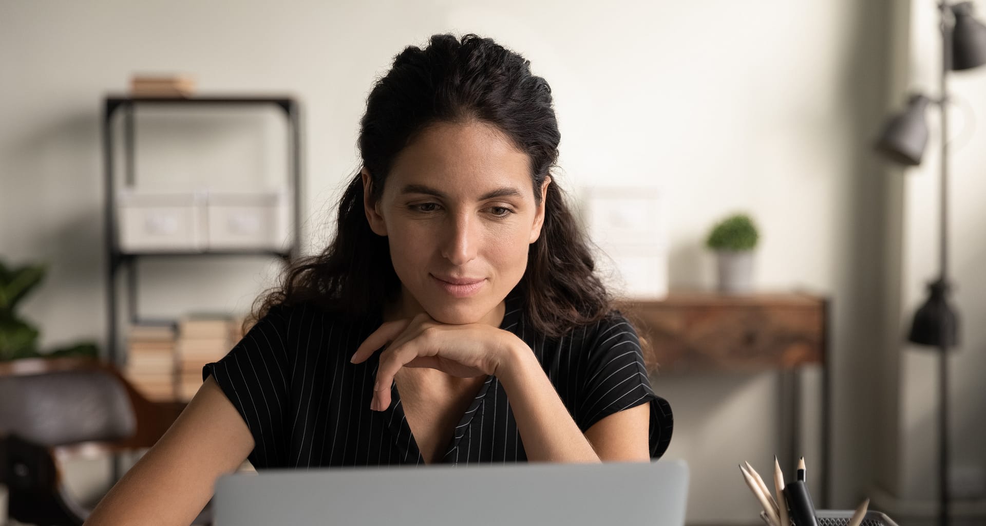 woman s at laptop gettyimages FpBm
