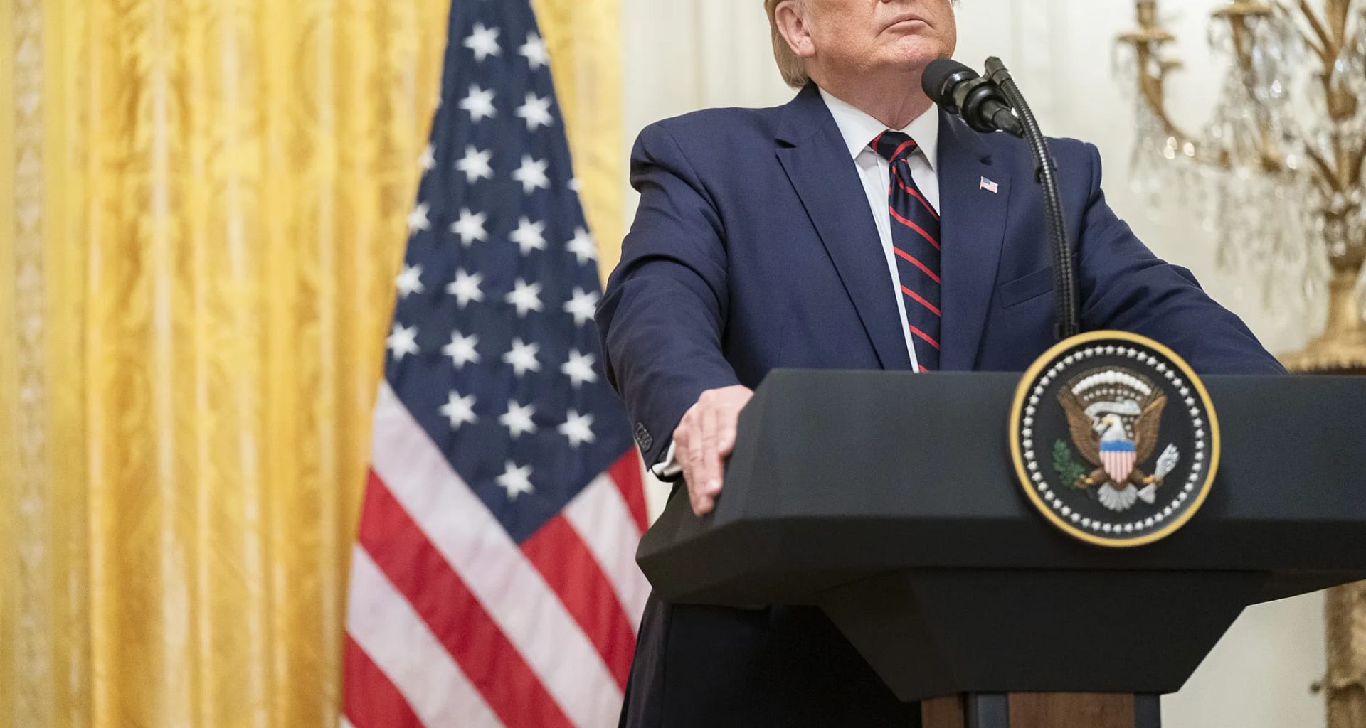 president donald j trump participates in a press conference official white house photo by shealah craighead.jpg