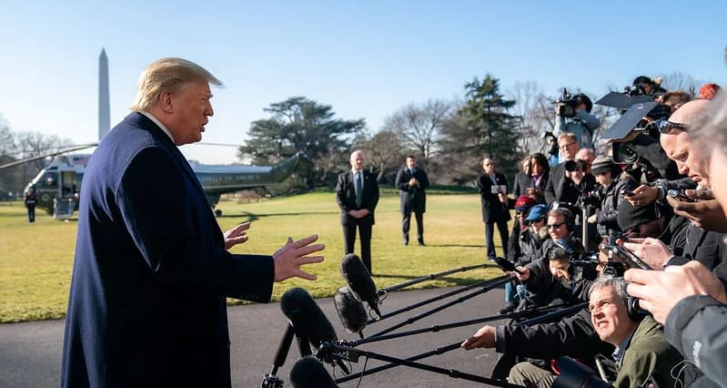 trump official wh photo by tia dufour.jpg