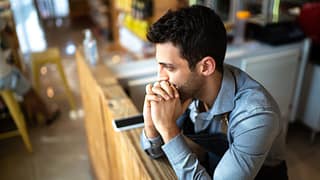 worried person qzkTsq.width