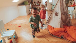 kids in playroom TwtWUFQ.width .jpg