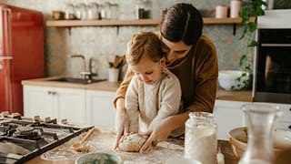 mom and toddler cooking vwcTyg.width .jpg