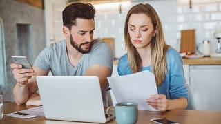 young couple laptop gettyimages .jpg
