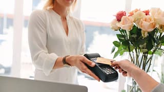 Credit card store swipe.width .jpg
