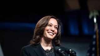 kamala harris dark background official white house photo by lawrence jackson.jpg