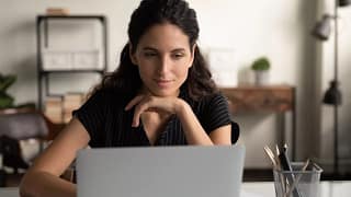 woman s at laptop gettyimages .jpg