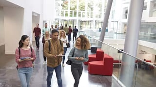 College students walking bWdf.width QZFJgeK.jpg