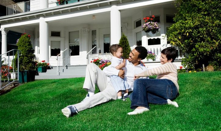 parents and baby in front yard PsaVe.width
