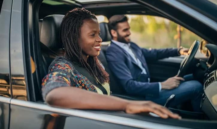 couple in car hPbYAt.width .jpg
