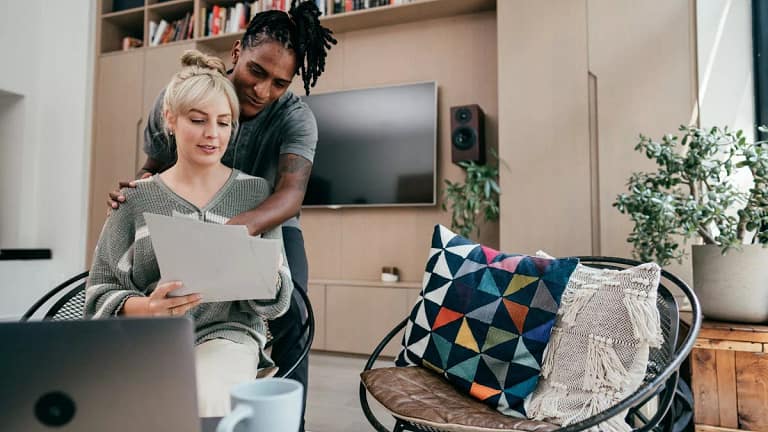 Couple having discussion while using laptop a.width oNPyjVl.jpg
