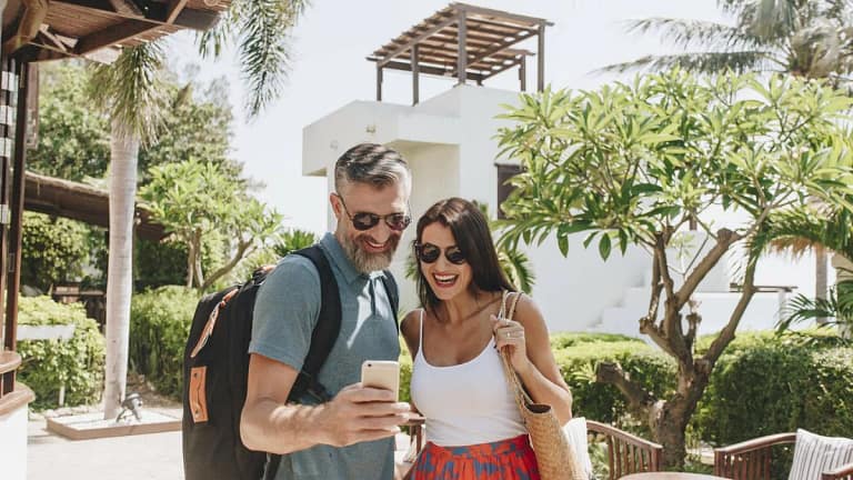mature man and woman taking a selfie in front.width lUJlc.jpg