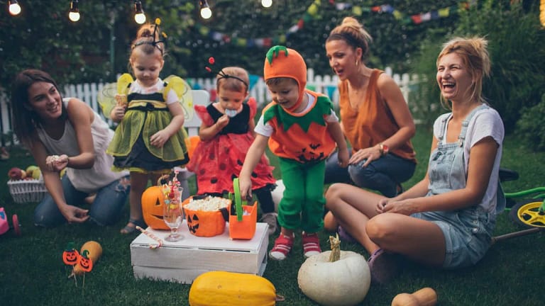 Adult women host outdoor gathering for kids i.width uSWpQ.jpg